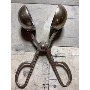 VINTAGE ALUMINUM MEATBALL MAKER MELON BALL COOKIE DOUGH BALLS 1.5” DIAMETER